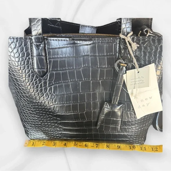 New Day Black Faux Croc Tote Bag Convertible Crossbody - Picture 14 of 14